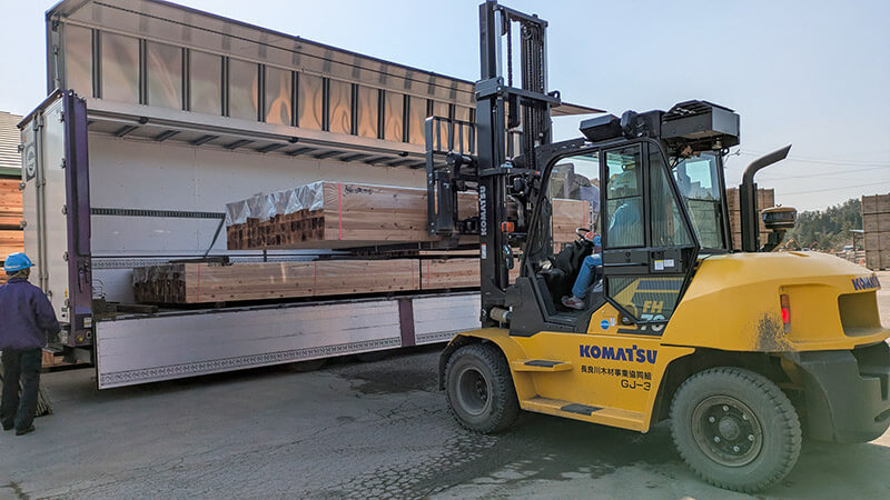 製品の積み込み